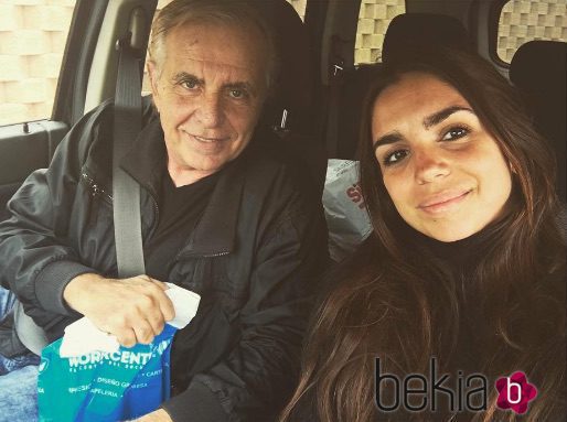 Elena Furiase junto a su padre