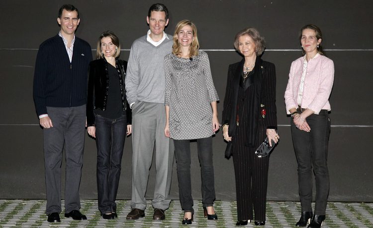 Iñaki Urdangarin celebra su cumpleaños con la Infanta Cristina, los Reyes Felipe y Letizia, la Reina Sofía y la Infanta Elena