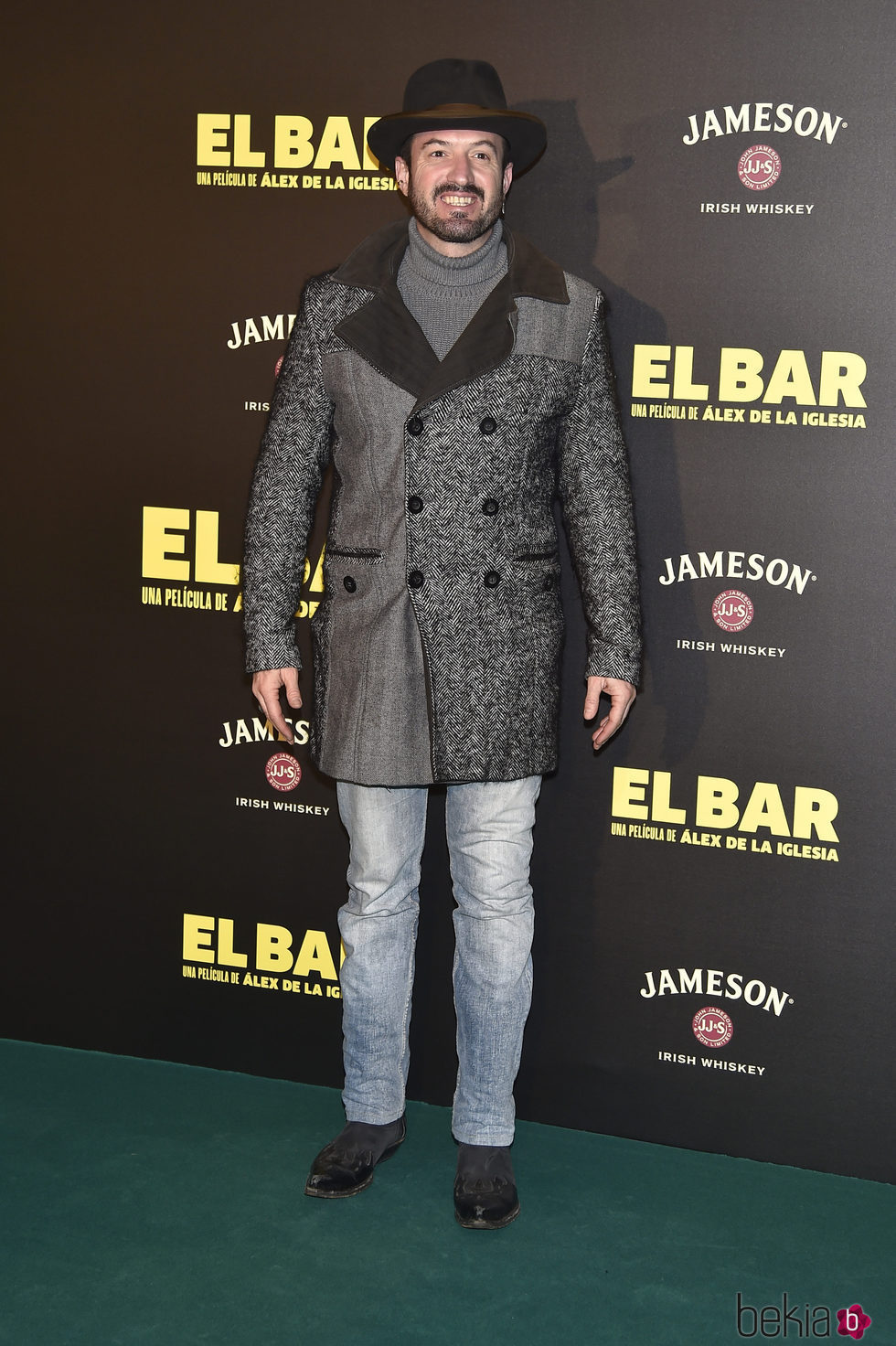 Álex Odogherty en la presentación de la película 'El Bar' en los cines Callao de Madrid