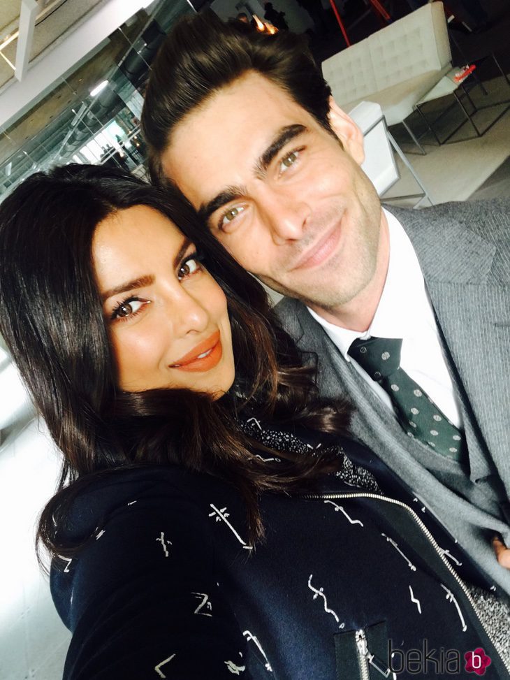 Priyanka Chopra y Jon Kortajarena rodando la segunda temporada de 'Quantico'