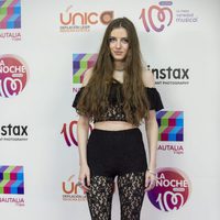 Birdy en la alfombra roja de la noche de Cadena 100