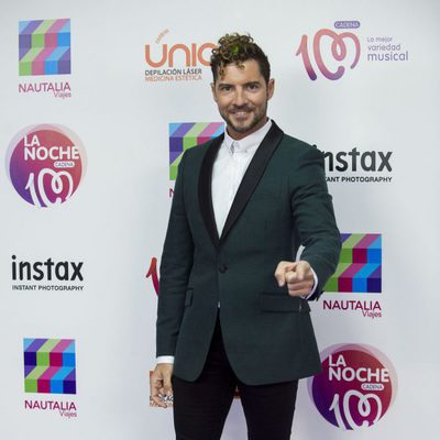 Artistas en la alfombra roja de la noche de Cadena 100