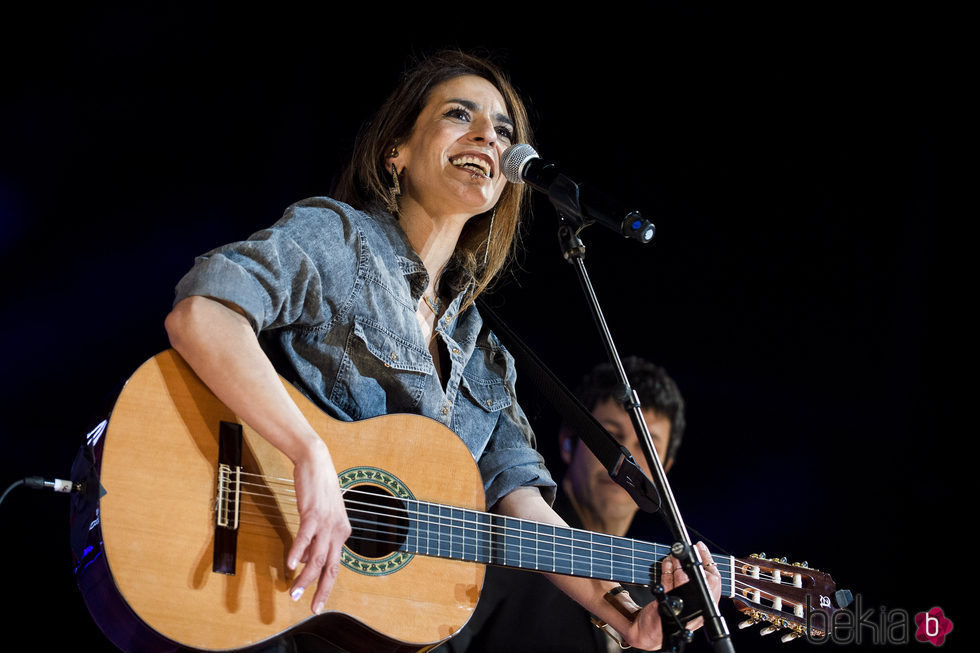 Bebe en el concierto de la noche de Cadena 100