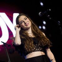 Birdy en el concierto de la noche de Cadena 100