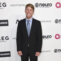 Jack McBrayer en la fiesta del 70 cumpleaños de Elton John