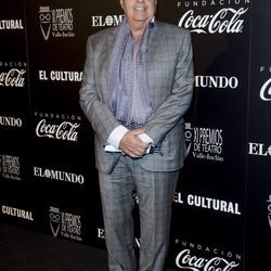 José Luis Moreno en la alfombra roja de los Premios Valle Inclán de Teatro