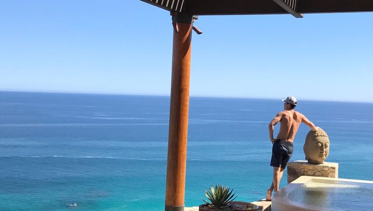 Bryan Tanaka en Cabo San Lucas por el cumpleaños de Mariah Carey