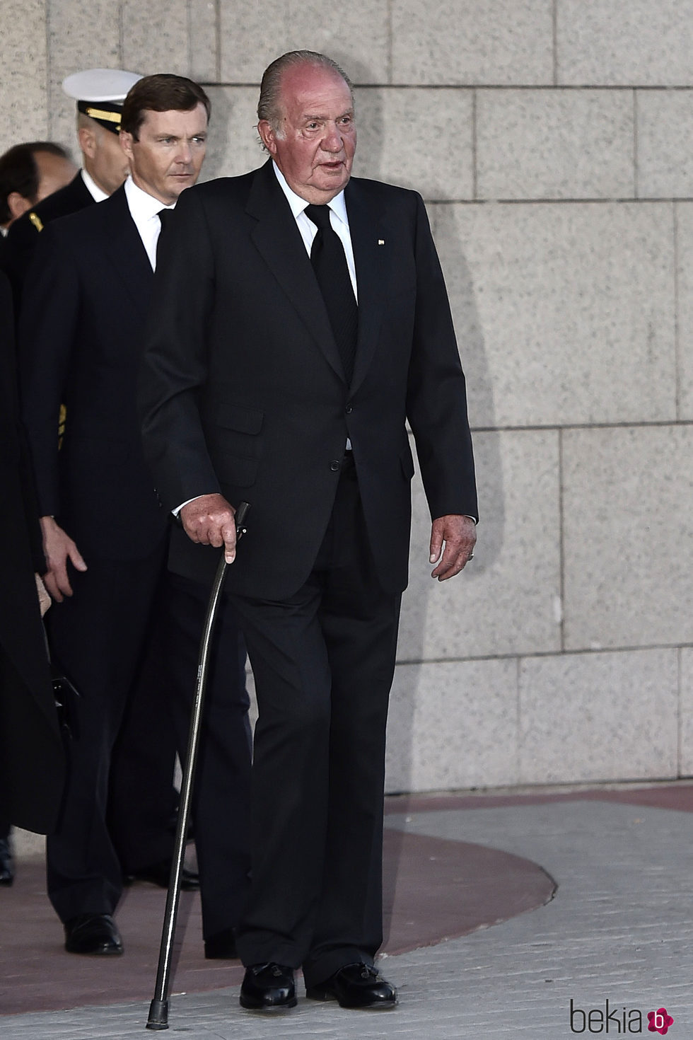 El Rey Juan Carlos en la capilla ardiente de Alicia de Borbón-Parma