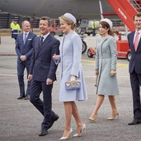 Matilde de Bélgica con Federico, Mary, Joaquín y Marie de Dinamarca al inicio de su Visita de Estado a Dinamarca