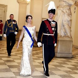 Joaquín y Marie de Dinamarca en la cena de Estado en honor a los Reyes de Bélgica