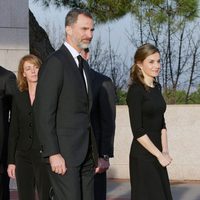 Los Reyes Felipe y Letizia en la capilla ardiente de Alicia de Borbón-Parma