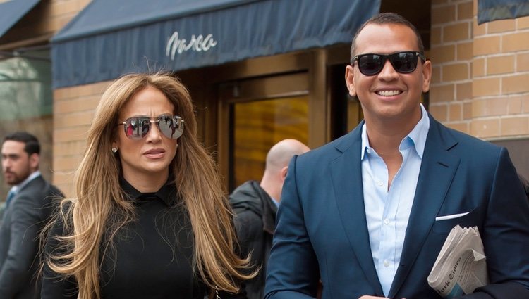 Alex Rodriguez y Jennifer Lopez de paseo