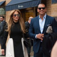 Alex Rodriguez y Jennifer Lopez de paseo