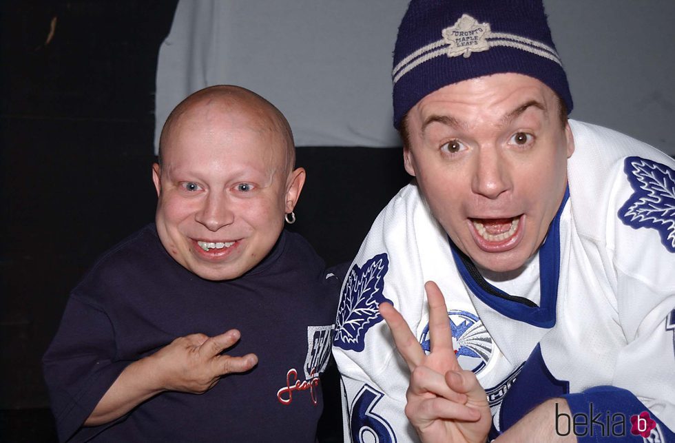 Verne Troyer y su compañero en 'Austin Powers' Mike Myers