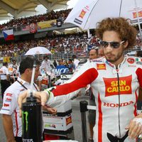 Marco Simoncelli y su novia Kate Fretti