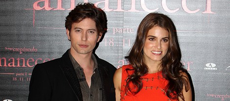 Nikki Reed y Jackson Rathbone en la promoción de 'Amanecer' en Madrid