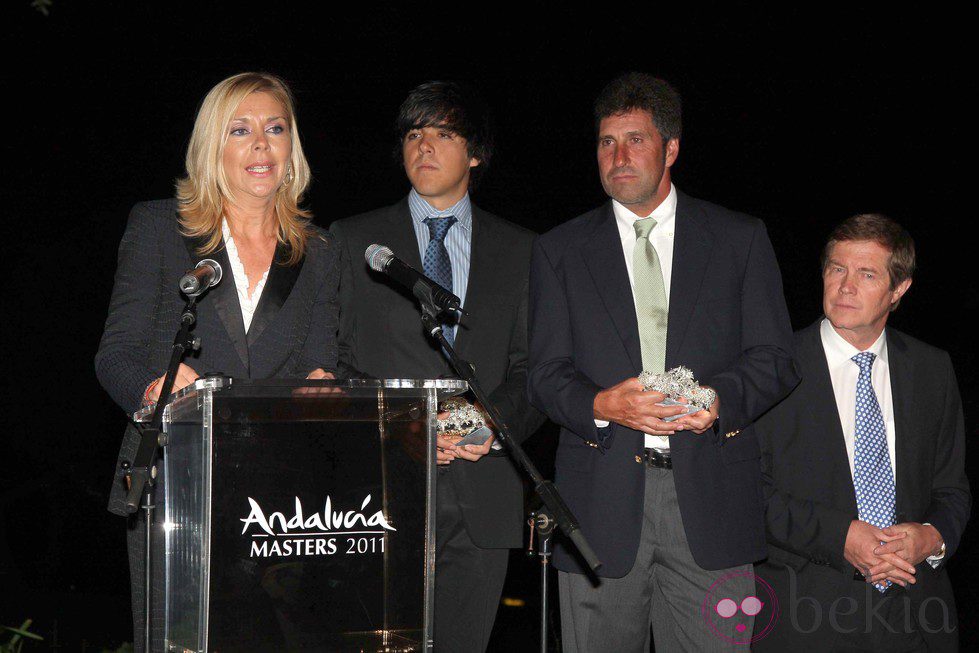 Manuel y Javier Ballesteros y José Mari Olazábal en un homenaje en Sotogrande