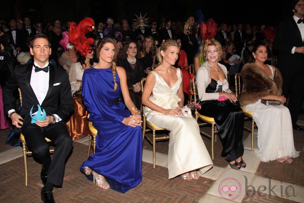 David Meca, Laura Sánchez, Patricia Rato, Patricia Rato, Carmen Cervera e Isabel Pantoja en los Premios Escaparate