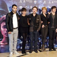 Los actores y el director de 'Verbo' en la presentación de la película