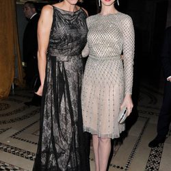 Charlene de Mónaco y Anne Hathaway en los premios Princesa Grace en Nueva York