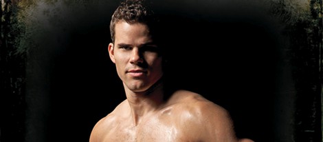 Kris Humphries desnudo para un evento en Las Vegas