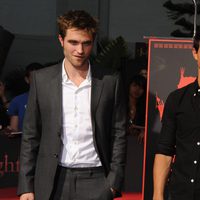 Robert Pattinson y Taylor Lautner en el Teatro Chino de Los Ángeles