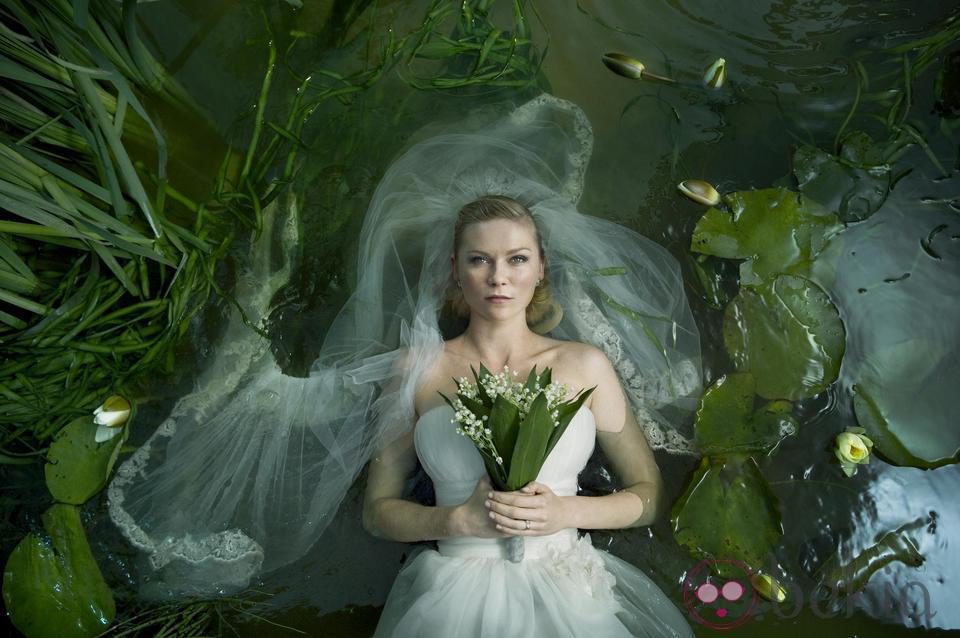 Kirsten Dunst en la portada de la película 'Melancolía'