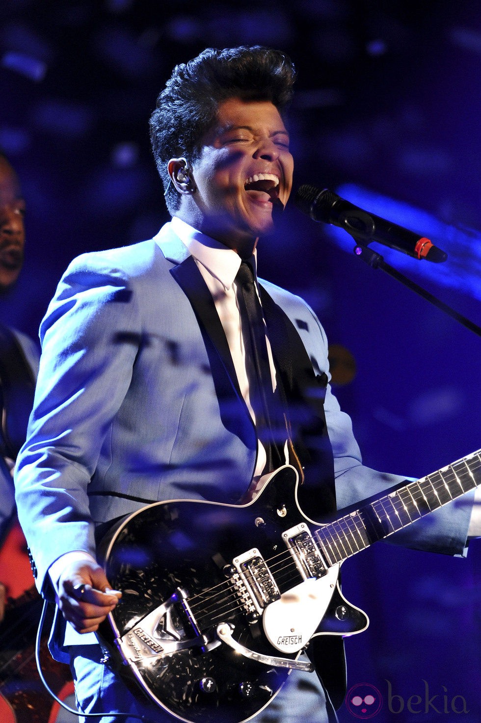 Bruno Mars durante su actuación en los MTV Europe Music Awards 2011