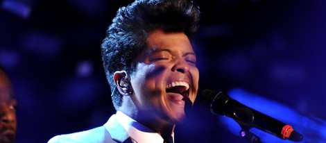 Bruno Mars durante su actuación en los MTV Europe Music Awards 2011