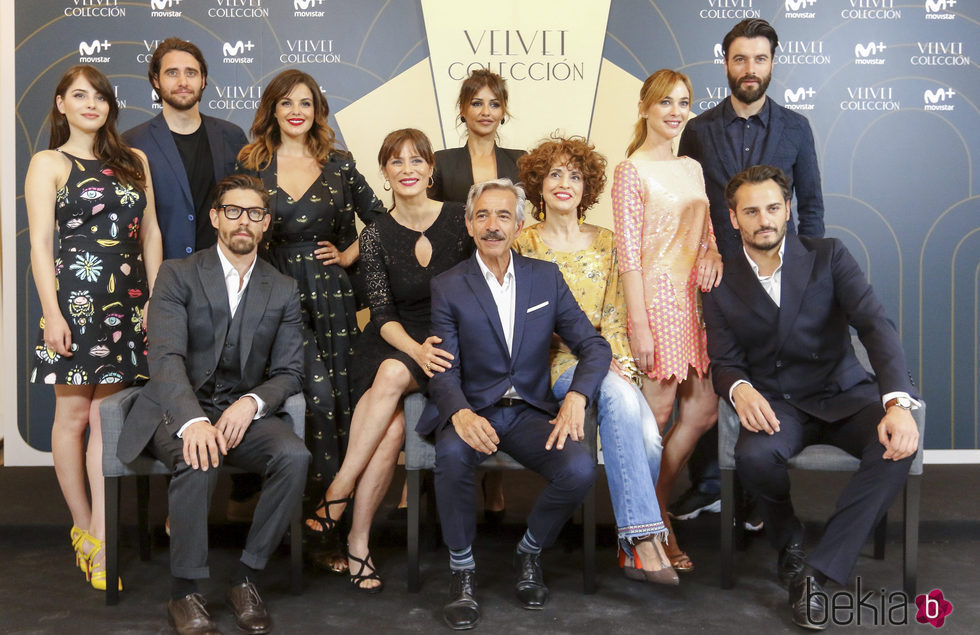 El reparto de 'Velvet Colección' en la presentación en Barcelona