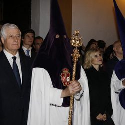 Carlos Fitz-James Stuart y Eugenia Martínes de Irujo en las procesiones de Jueves Santo 2017