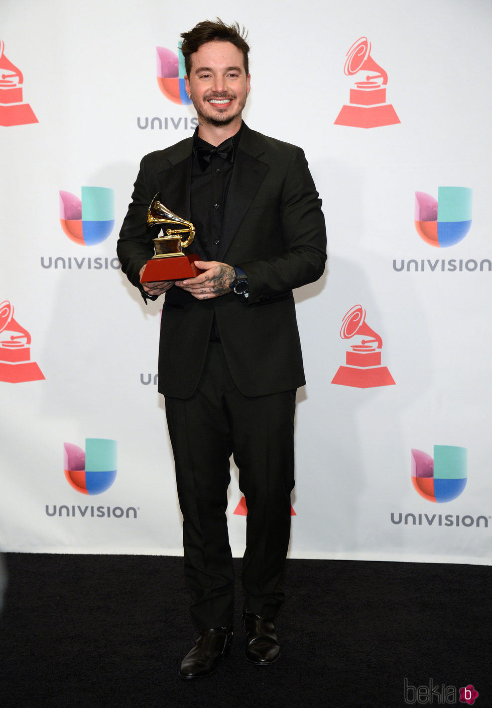 J Balvin en los Grammy Latinos 2015