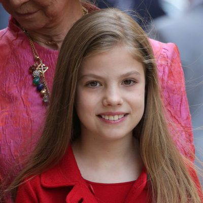 Los Reyes Felipe y Letizia y sus hijas y la Reina Sofía en la Misa de Pascua 2017