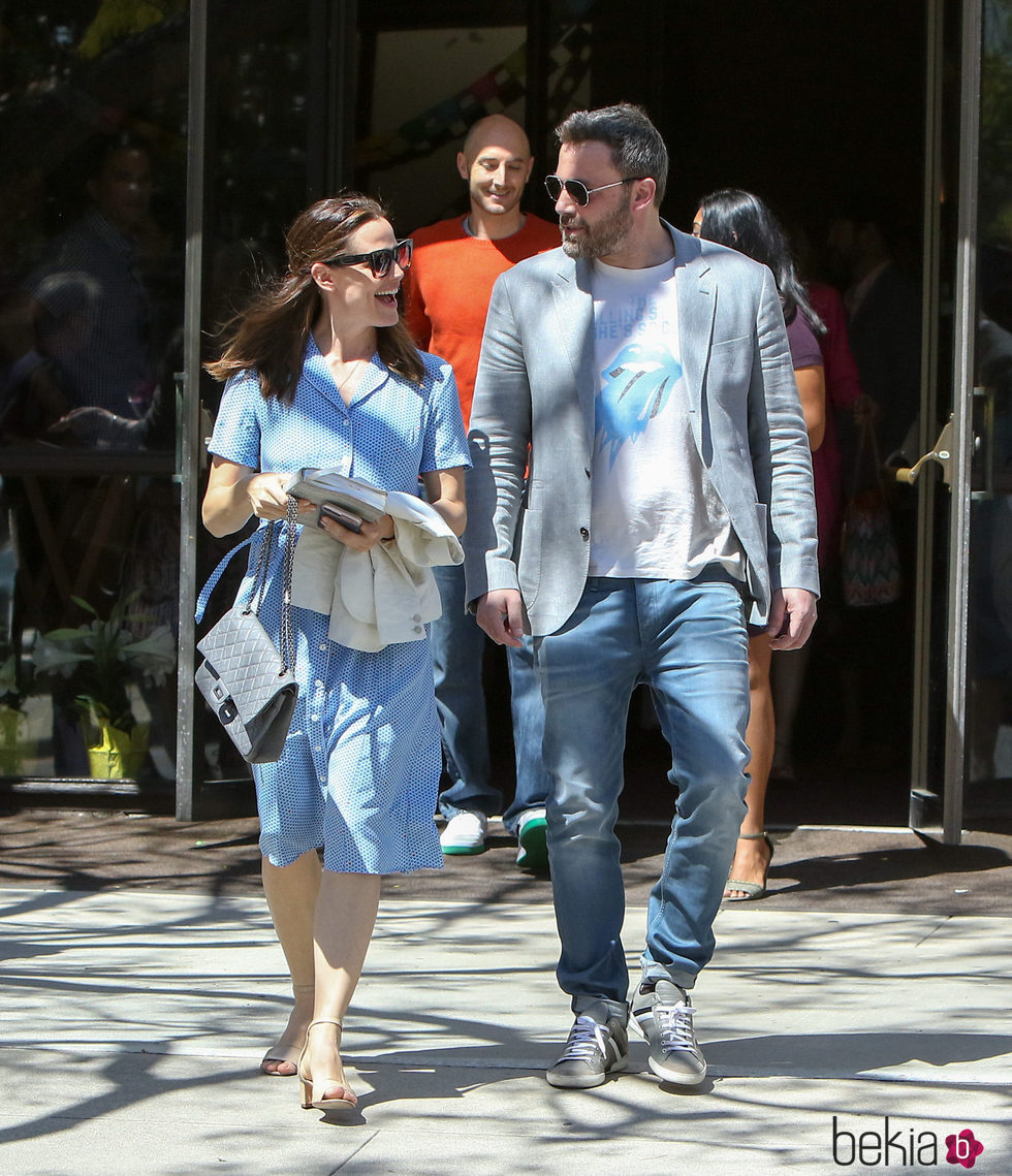 Ben Affleck paseando por Los Ángeles con Jennifer Garner