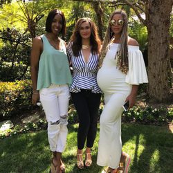 Beyoncé junto a Kelly Rowland y su madre Tina Knowles en Pascua