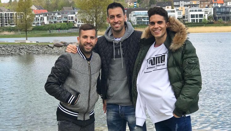 Jordi Alba, Sergio Busquets y Marc Bartra en Dortmund