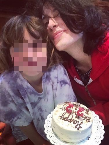 Bárbara Lennie celebra su cumpleaños con la hija menor de Diego Postigo y Bimba Bosé