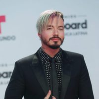 J Balvin en la alfombra roja de los Billboard Latinos 2017