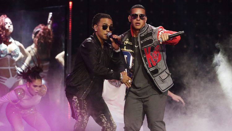 Ozuna y Daddy Yankee en los premios Billboard Latinos 2017