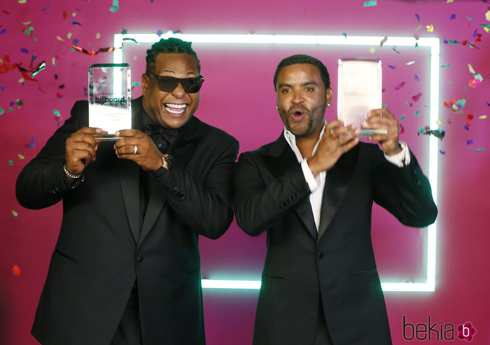 Zion y Lennox en loa premios Billboard Latinos 2017