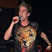 Aaron Carter durante uno de sus conciertos en Vancouver