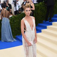 Stella Maxwell en la Gala MET 2017