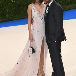 Selena Gomez y The Weeknd en la Gala MET 2017