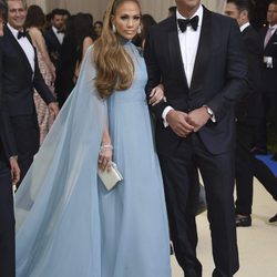 Jennifer Lopez y Alex Rodriguez en la Gala MET 2017