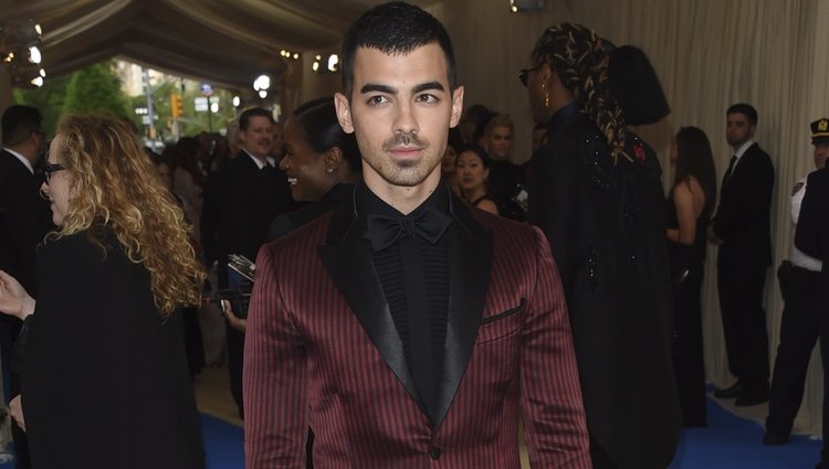 Joe Jonas en la Gala MET 2017