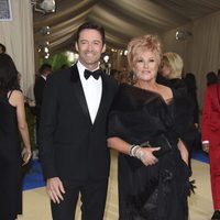 Hugh Jackman y Deborra-Lee Furness en la Gala MET 2017