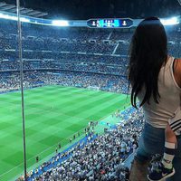 Pilar Rubio lleva a Sergio Ramos Junior a ver a su papá jugar al fútbol