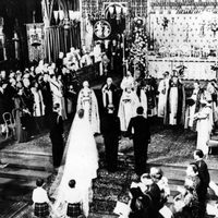 La Reina Isabel y el Duque de Edimburgo durante la celebración de su boda en 1947