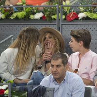 Arancha de Benito con sus hijos y Agustín Etienne en el Mutua Madrid Open 2017