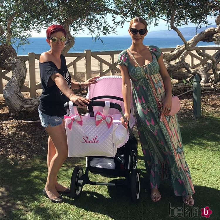 Tamara Gorro celebra el Día de la Madre junto a su hija y su madre